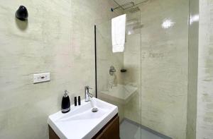 42 Modern Loft Top Location Laureles Medellín