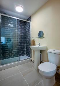 Cottage 2 on Private Farm with Hot Tub