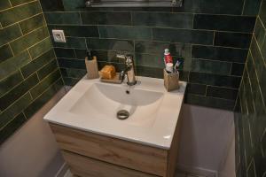 Appartements Appartement pour 7 personnes dans une maison du XVIIIeme siecle a Livinhac-Le-Haut : photos des chambres
