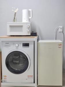 Monami House Hapjeong, Mangwon