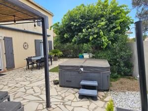 Villas Charmante maison avec piscine et jaccuzi en Provence : photos des chambres