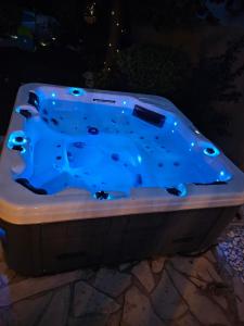 Villas Charmante maison avec piscine et jaccuzi en Provence : photos des chambres