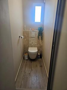 Villas Charmante maison avec piscine et jaccuzi en Provence : photos des chambres