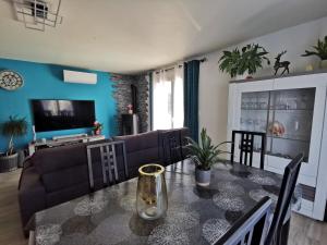 Villas Charmante maison avec piscine et jaccuzi en Provence : photos des chambres