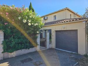 Villas Charmante maison avec piscine et jaccuzi en Provence : photos des chambres