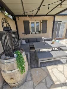 Villas Charmante maison avec piscine et jaccuzi en Provence : photos des chambres