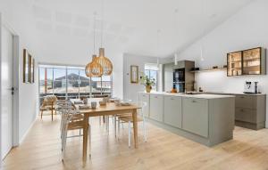 3 Bedroom Lovely Home In Løkken