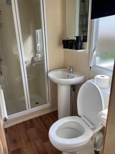 Clarach Bay 3-Bed Pet Friendly Retreats ABI Vista