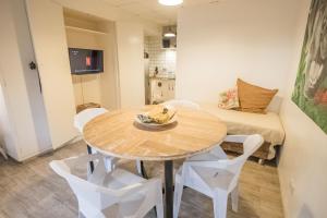 FOREST and OCEAN Nest with Self-Service Breakfast - AC, Monkeys, Pet Friendly with a Fee