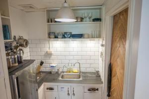 OCEAN Nest with Self-Service Breakfast - AC, Monkeys, Pet-friendly with a Fee