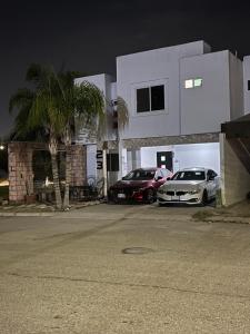 Exclusiva residencia privada con todas las comodidades para trabajar y para tu familia a 7 minutos de parques industriales 4 habitaciones