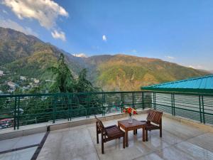 The Cedar Vatika Hotel and Restaurant
