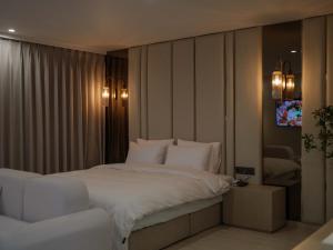 Vibe Hotel Gimhae Jangyu