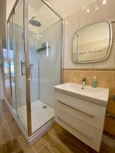 Maisons de vacances Les 2 suites de Belfort 184m2 Centre Parkings : photos des chambres