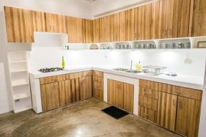 Rainforest Nest - KAHILOM, SAYA, JIVA Nest with Self-Service Breakfast, Outdoor Dining, Bats!