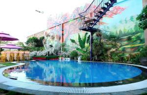 Như Nhà Của Mình