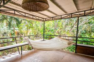 Rainforest Nest - CAHAYA, PITI, VIRYA Nest with Self-Service Breakfast, Balcony, Monkeys, Bats!