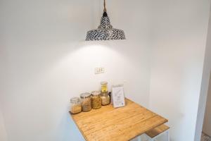 JIVA Nest Self-Service Tiny Home in Rainforest Nest with Kitchen - WiFi, Monkeys, Bats!