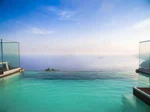 Positano Elegant Terrace with private pool 200m from the sea