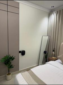 استديو انيق بجلسة جانبية