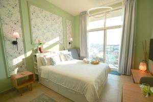 Your comfy stylish studio in Dubai 2guest and baby