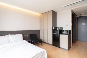 Phòng Giường Đôi Có Phòng Tắm Riêng (Double Room with Private Bathroom)