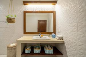 Villa Sarong 2 Chic 2BR Boho Villa Prime Central Location