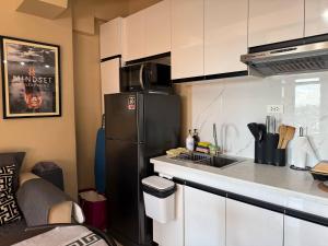 Lux-Condo, Pool, 24hr Checkin & Easy Reach Airport