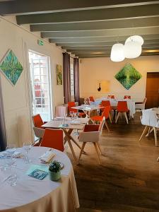 Hotels Logis Hotel Le Central : photos des chambres