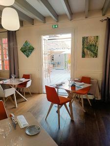 Hotels Logis Hotel Le Central : photos des chambres