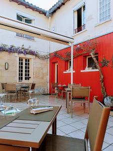 Hotels Logis Hotel Le Central : photos des chambres