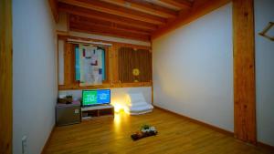 gongju dalbicjeongweon hanog pensyeon