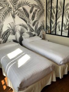 Hotels Logis Hotel Le Central : Chambre Double ou Lits Jumeaux Standard