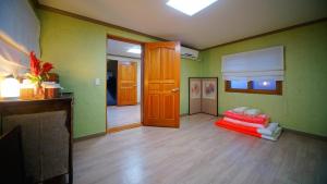 Jeonju Haninokeui YIhwawon Healing Gonggan Private Pension