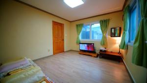 Jeonju Haninokeui YIhwawon Healing Gonggan Private Pension