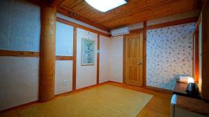 Jeonju Keumwondang Hanok Pension