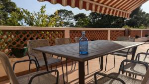 Grande Maison avec piscine, parking et wifi