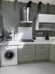 Harrogate Central Suite - 4 double bedrooms -Harrogate Holiday Apartments