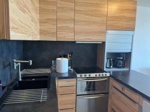 Appartements Riviera Azur sea view, swimming pool, jacuzzi : photos des chambres