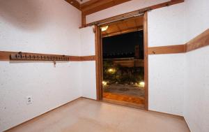 Jeonju Hanok Maeul Hanok Gotek Bugyeongdang