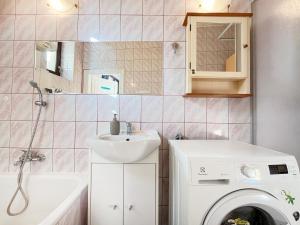 Apartment with separate bedroom in the heart of Krakow, Market Square