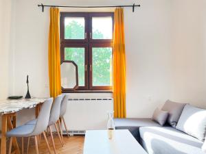 Apartment with separate bedroom in the heart of Krakow, Market Square