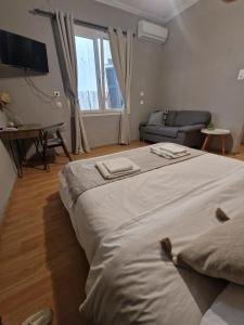 Closer "Egnatia Apartment 4"