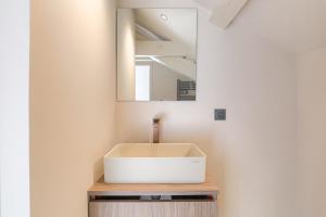 Appartements Appartement moderne et chaleureux, Ecully : photos des chambres
