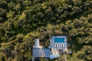 MariAndry Villa, Secluded Retreat with Pool, BBQ & HotTub, By ThinkVilla