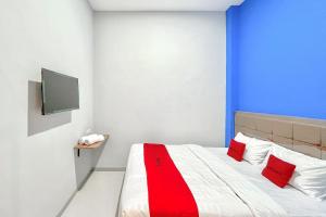 RedDoorz near RS KRMT Wongsonegoro Semarang