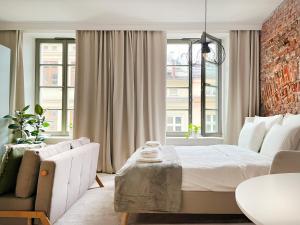 Studio Premium with Air Conditioning for couples in the heart of Krakow, Main Square