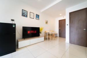 SaiGon Royal - 1BR Golden Hour in D4 - Hana Apart