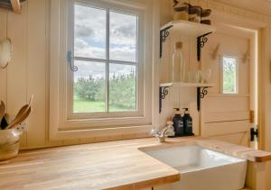 The Orchard Hut