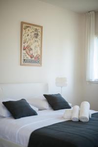 Villa Shangrila, charming house with sea view, swimming pool and garden nr Monaco and Italy